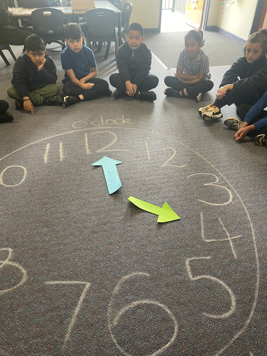 MrsLoweWheeler's tweet photo. We are learning to tell the time ⏰ “it’s a little tricky when the hour hand is in between two numbers” - Malia @AitkenCreekPS https://t.co/6QeN2GSISg