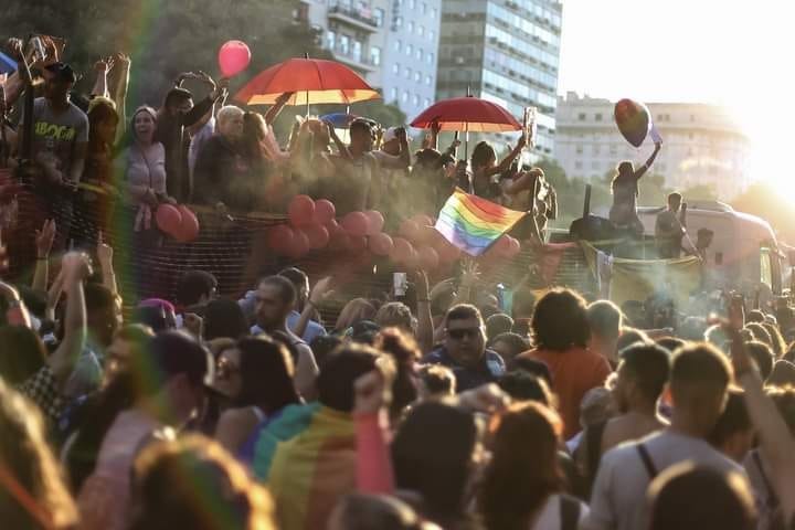GeorOrellano's tweet image. 🌈XXX Marcha del Orgullo 🌈

Nos volvimos a encontrar en las calles para celebrar nuestra putez y seguir reclamando por los derechos que nos faltan. 

✅Derechos sociales y laborales para lxs Trabajadorxs Sexuales, no más Criminalizacion!!! 

#30MarchasDelOrgullo #Orgullo2021