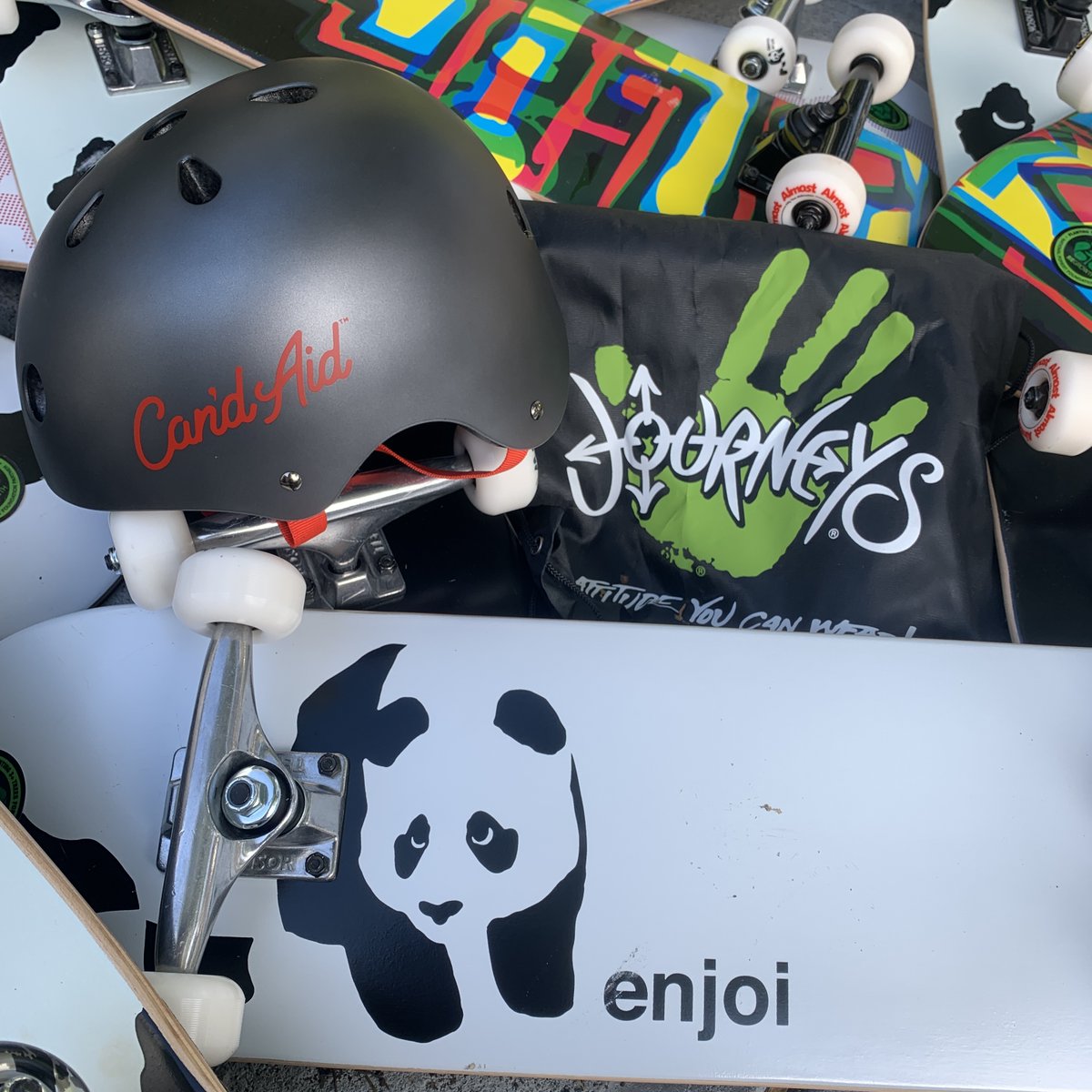 Huge shoutout and thank you to <a href="/CANdAid/">Can'd Aid</a> and <a href="/journeys/">journeys</a> for this 🔥donation of 19 new <a href="/dwindledist/">dwindle distribution</a> skateboards and helmets for @rabblemill and <a href="/TheBayLincoln/">TheBayLNK</a>'s Skate School programming in Omaha, NE! 😭🙏Our students will be STOKED! 🖤