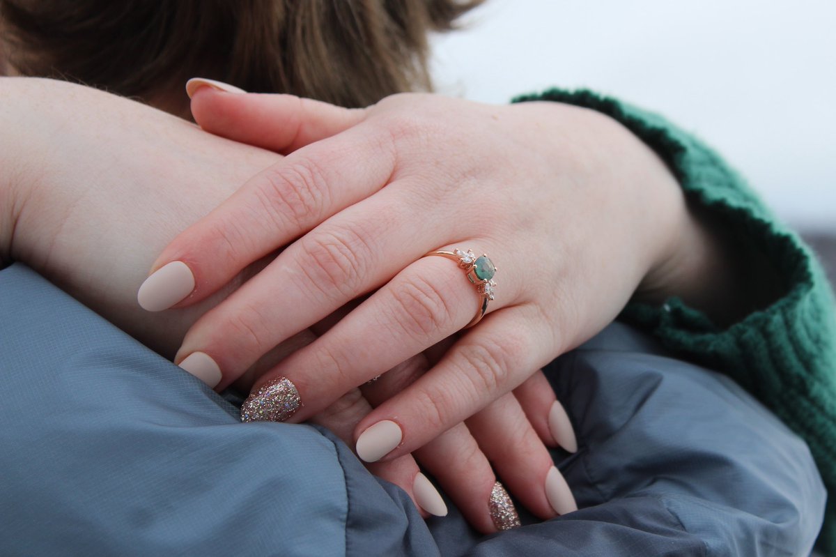 SareSinger's tweet image. He made sure I couldn’t relate to Red (Taylor’s Version) on Nov. 12 ♥️ #imengaged