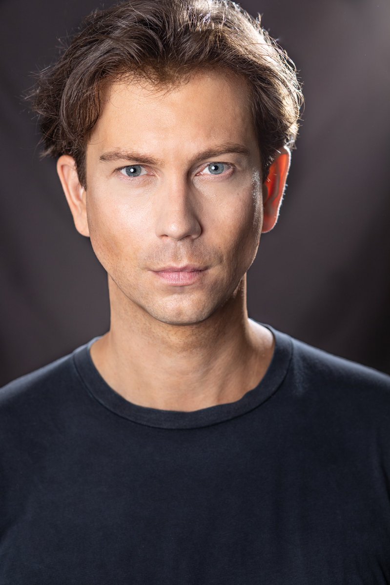 JRyanAshton's tweet photo. Actor friends, find @ss_photo_video on IG to get yourself some fresh shots. https://t.co/oNvWenpegt