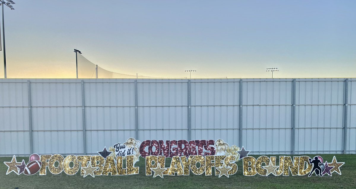 SC_BulldogFB's tweet photo. Playoffs bound this week! Thank you to the @HumbleISD_SCHS and @HumbleISD for all of the support to the Bulldog football program! We are so very thankful! #ALLIN https://t.co/CMMUFBQP9o