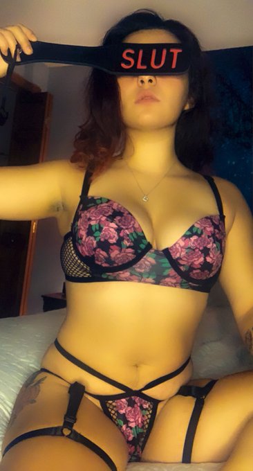 Can I be your #slut? Head over to my #onlyfans to see all of the naughty things I do, including my ass<a href="/tag/slut"class="tags">#slut</a><a href="/tag/onlyfans"class="tags">#onlyfans</a>