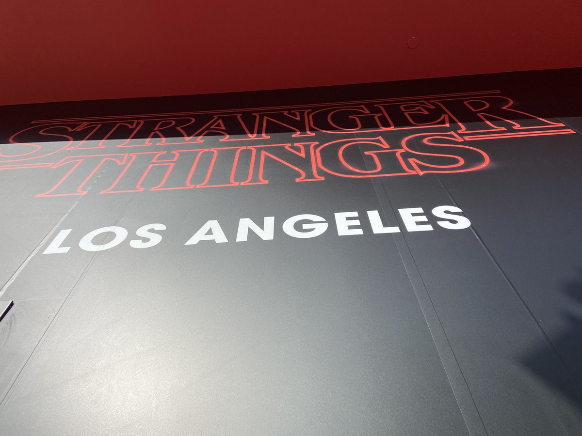 od_ette_'s tweet photo. Stranger Things in LA https://t.co/i0Xpo75ZR7