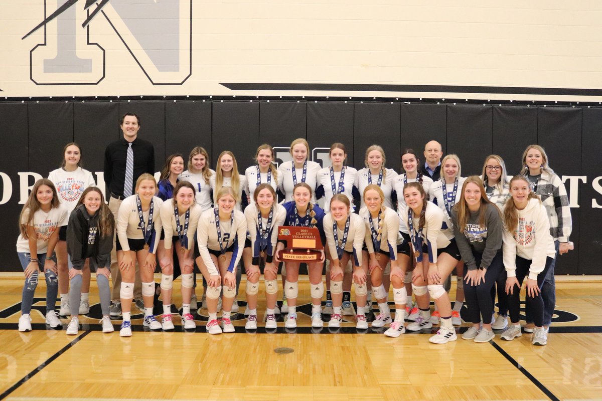 Lakeview_vb's tweet photo. Can't fully express the pride in this group, bouncing back from a really tough moment Fri to play SO WELL in the 3rd place match! Showed grit, character and love for each other. We chased the feeling to the last day of the season! #lakeviewvikes #proud #MissThemAlready https://t.co/KD0qBhLkQT