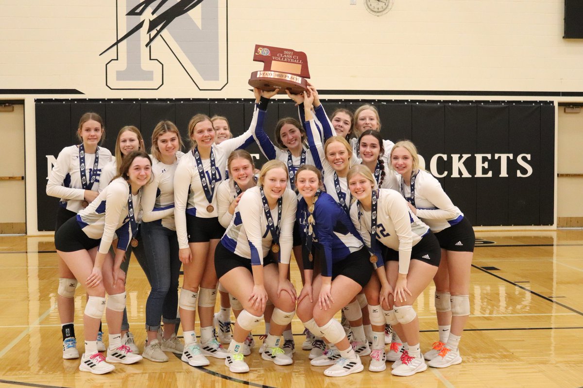 Lakeview_vb's tweet photo. Can't fully express the pride in this group, bouncing back from a really tough moment Fri to play SO WELL in the 3rd place match! Showed grit, character and love for each other. We chased the feeling to the last day of the season! #lakeviewvikes #proud #MissThemAlready https://t.co/KD0qBhLkQT