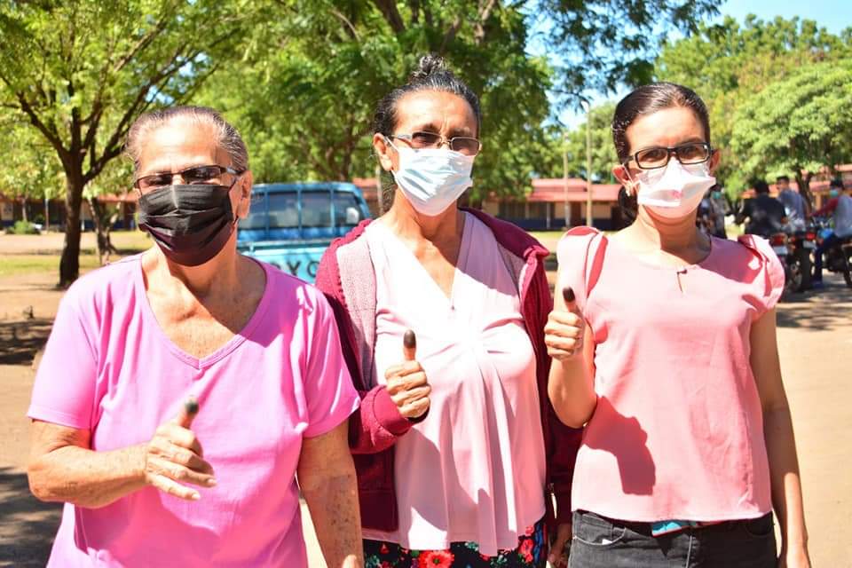 noelia_arauz's tweet photo. Domingo cívico! 

➡️Ciudadanos participaron con tranquilidad en la jornada electoral en toda Nicaragua 

#EleccionesSoberanas2021 
#UnidosEnVictorias https://t.co/xFK0deX4YG