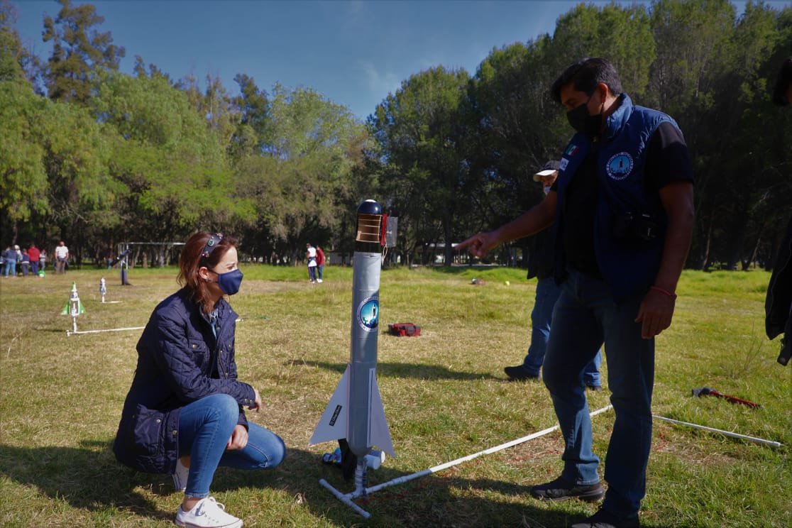 museolaberinto's tweet photo. ... vuelos de prueba de hidrocohetes. Esto, con miras al concurso de hidrocohetes a realizarse el próximo 11 de diciembre en el #MuseoLaberinto. Espera las bases en nuestras redes sociales.
#PotosíParaLosPotosinos https://t.co/rHoQGOkFiy