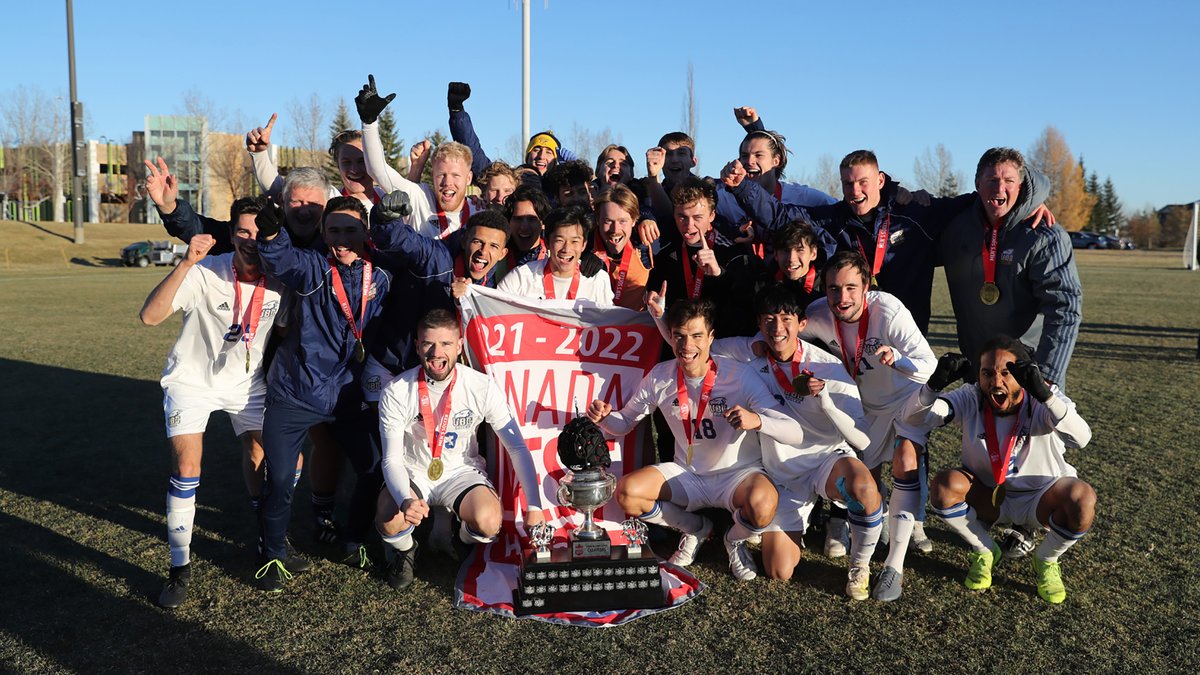 ubctbirds's tweet photo. ⚽️ MSOC | Sebastian Dzikowski scored the only goal while Bennett McKay made 12 saves as @ubcmsoc defeated the @uvicvikes 1-0 for a fourth consecutive @CanadaWest Championship

📸 Adrian Shellard

Recap: https://t.co/AunUDtIlJg https://t.co/Tz3ZdLtGfk