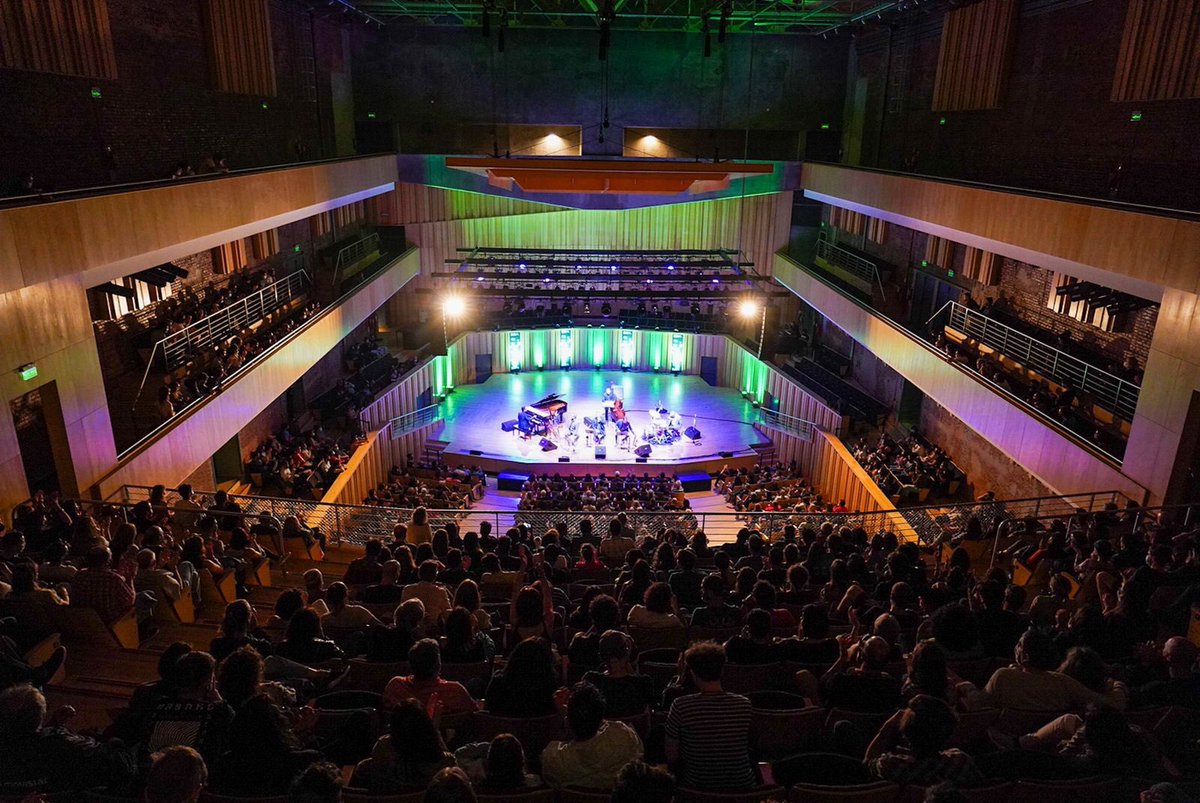 UsinadelArte's tweet photo. Gran final para #BAJazz 2021 🎺
Durante la última semana, @usinadelarte fue sede de una nueva edición de #BAJazz, que ya es un clásico en la agenda cultural de la Ciudad. https://t.co/AB1BifYD6N