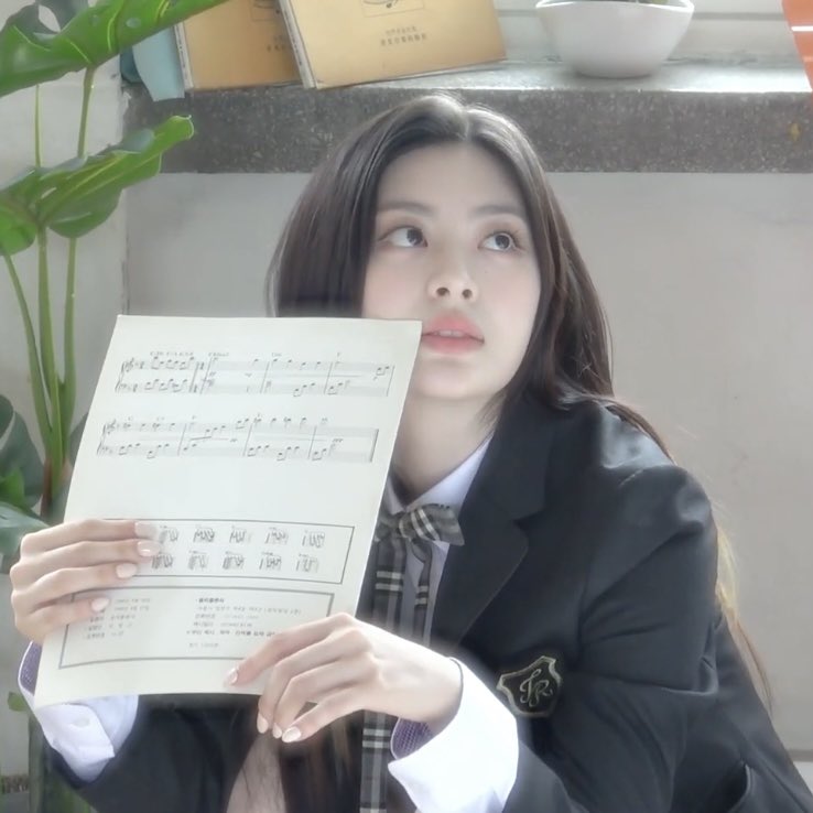 picseeun's tweet image. oh my god