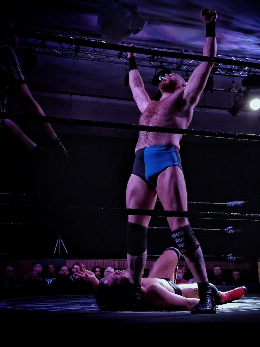 alexhaskett's tweet photo. Here's a few photos I took during @tsuji_njpw vs @LucianPhillips3 at tonight's @RevProUK #LiveAt229 https://t.co/ltgzqrUvl5