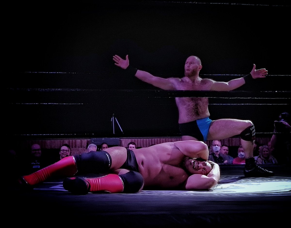 alexhaskett's tweet photo. Here's a few more photos I took during @tsuji_njpw vs @LucianPhillips3 at tonight's @RevProUK #LiveAt229 https://t.co/9zW2Ln0wKP