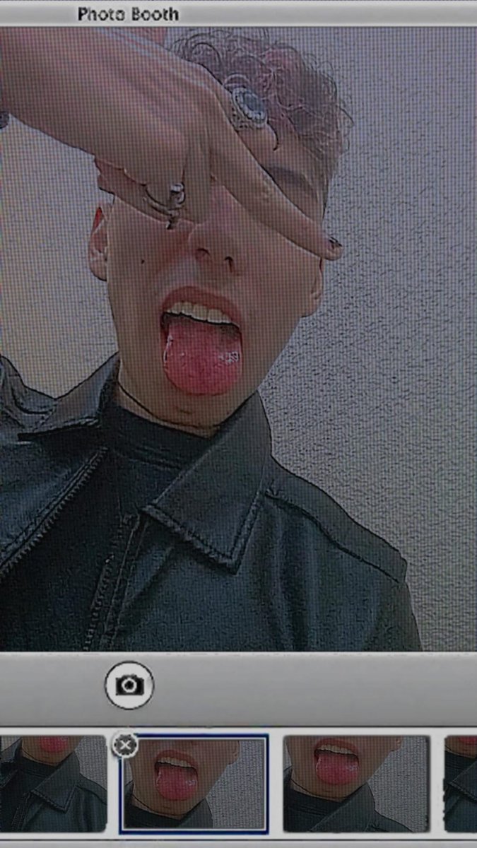 soysahiel's tweet photo. F*ck You 🎶
.
.
.
#boy #shorthair #cabellocorto #curlyhairboy #dark #lgbt #bi #selfie #pic #chico #aesthetic  #picture #aestheticboy  #instapic #gay #foto #fotografía #biboy #bisexualboy  #darkstyle #leatherjacket #darkclothes #photo #photooftheday #photography https://t.co/VztVAdQoPX