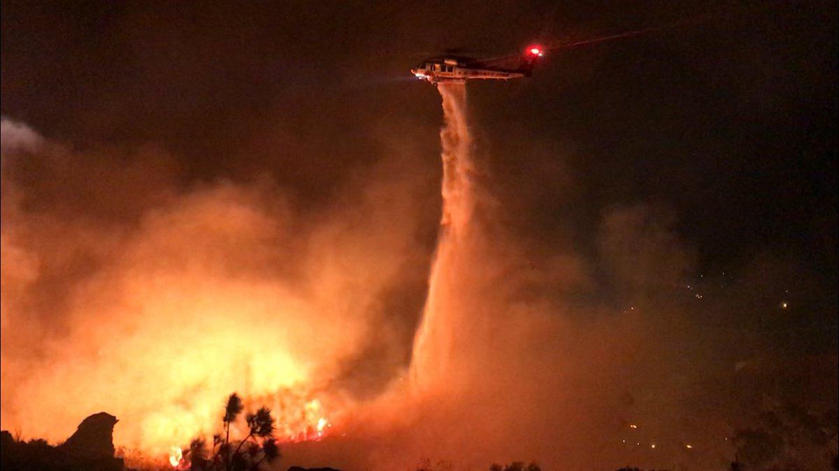 PeppGraphic's tweet photo. As Pepperdine students sheltered in place on the night of Nov. 8 and early morning of Nov. 9, 2018, more than 100 firefighters responded to the Woolsey Fire on campus. 

Read the perspective of the first responders as they fought the flames that night: https://t.co/1ylbqyjOpp https://t.co/ltVPyMppfd