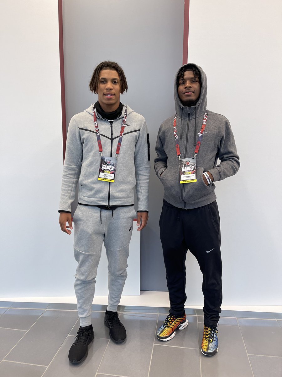 Luis Rivera🏈 tweet media