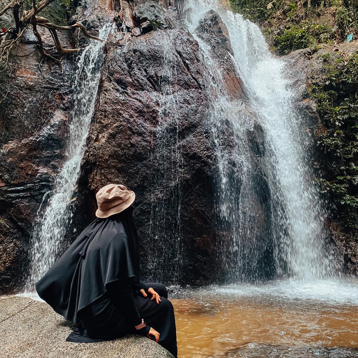 twthiking's tweet photo. Sempena Cuti Deepavali kita terjah Air Terjun Sungai Pisang, ramai dah tahu tempat ni dan pada yang tak tahu. Dari starting point ke Waterfall anggaran 50minit jalan ikut anak sungai santai sambil selfie sana sini, banyak view cantik

📷Fatihah Jamari 
#twthikingMY https://t.co/WQnHNavV5w
