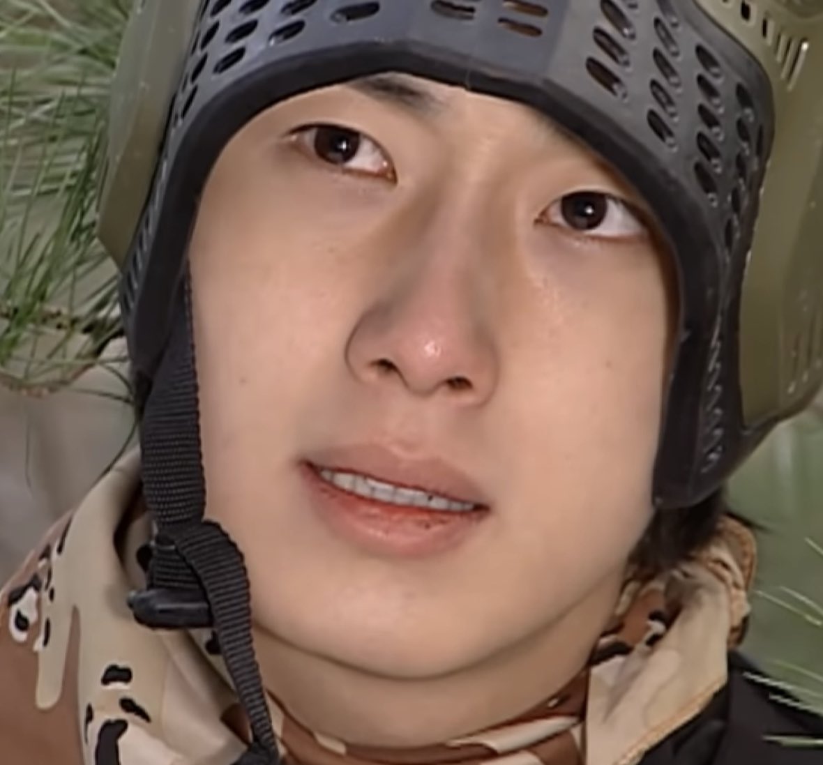 min_highkick's tweet photo. 눈뜨자마자 하이킥 보고있는데 너무 슬퍼,, 이윤호한테 너무 잔인한 회차야,,,,,,엉엉 ㅜㅜㅜㅠㅜㅜㅜㅜ 윤호의 감정을 뒤엉클이는건 염승현도 아니고 이민용도 아니고 서민정 단 한명 뿐이라는게,,,, https://t.co/3cuYEtjlfo