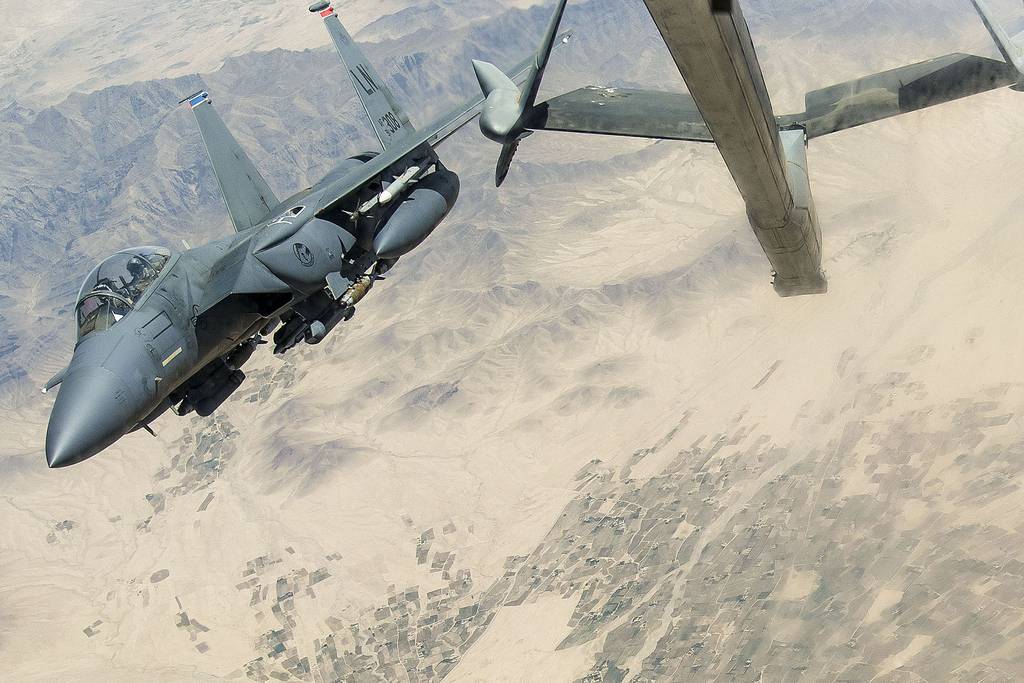 defense_news's tweet photo. With Afghanistan off-limits, US hunts for safe airspace as Mideast mission continues https://t.co/aUp6jBW2mA https://t.co/kUZFDUrNuW