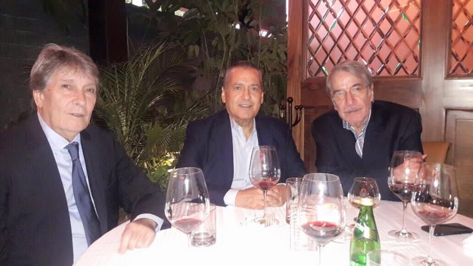 MFBeltrones's tweet photo. Recuerdo con mucho cariño a Enrique Rocha, una voz y calidad actoral irremplazables! Un abrazo a su familia y seres queridos. Que en paz descanse. https://t.co/ecPuvgh2ll