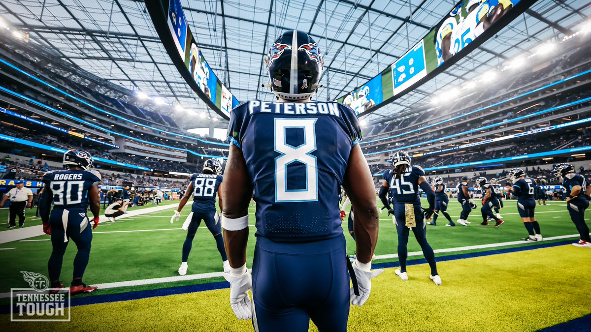 Titans's tweet photo. Gametime. #TENvsLAR https://t.co/dNiJdfz1sb