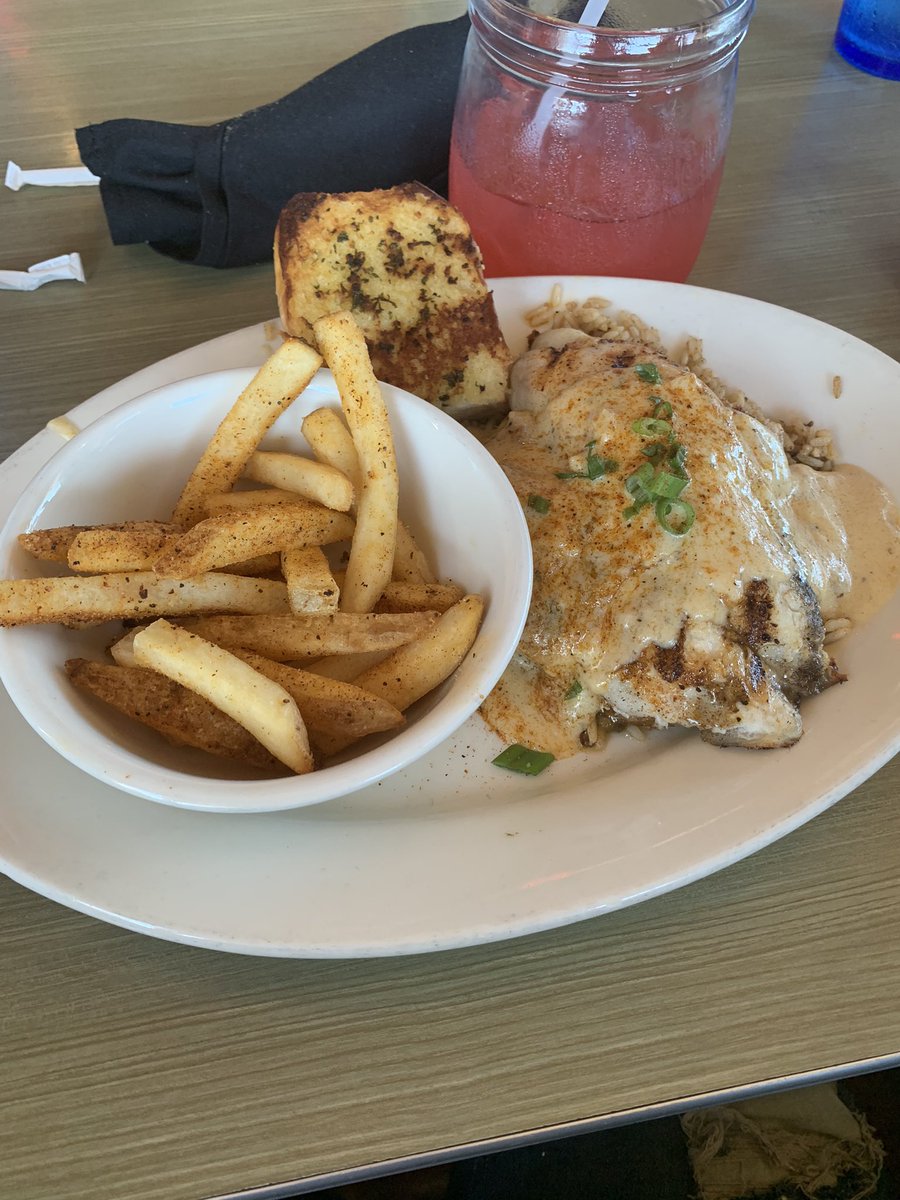 kbice903's tweet photo. STUFFED TILAPIA + STRAWBERRY LEMONADE #Razoos https://t.co/6xB96OrAgp