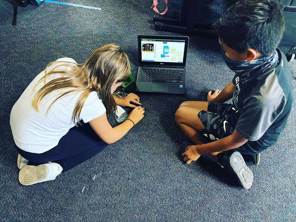 MissMoeTeaches's tweet image. Exploring and having fun with Micro:bit!

There is no such thing as “math” or “science” brained. Together, we are all innovators and leaders of our own knowledge 🧠 💕 

#stemeducation #elementaryrobotics #microbit @InfyFoundation @microbit_edu #stemlearning #edtechchat
