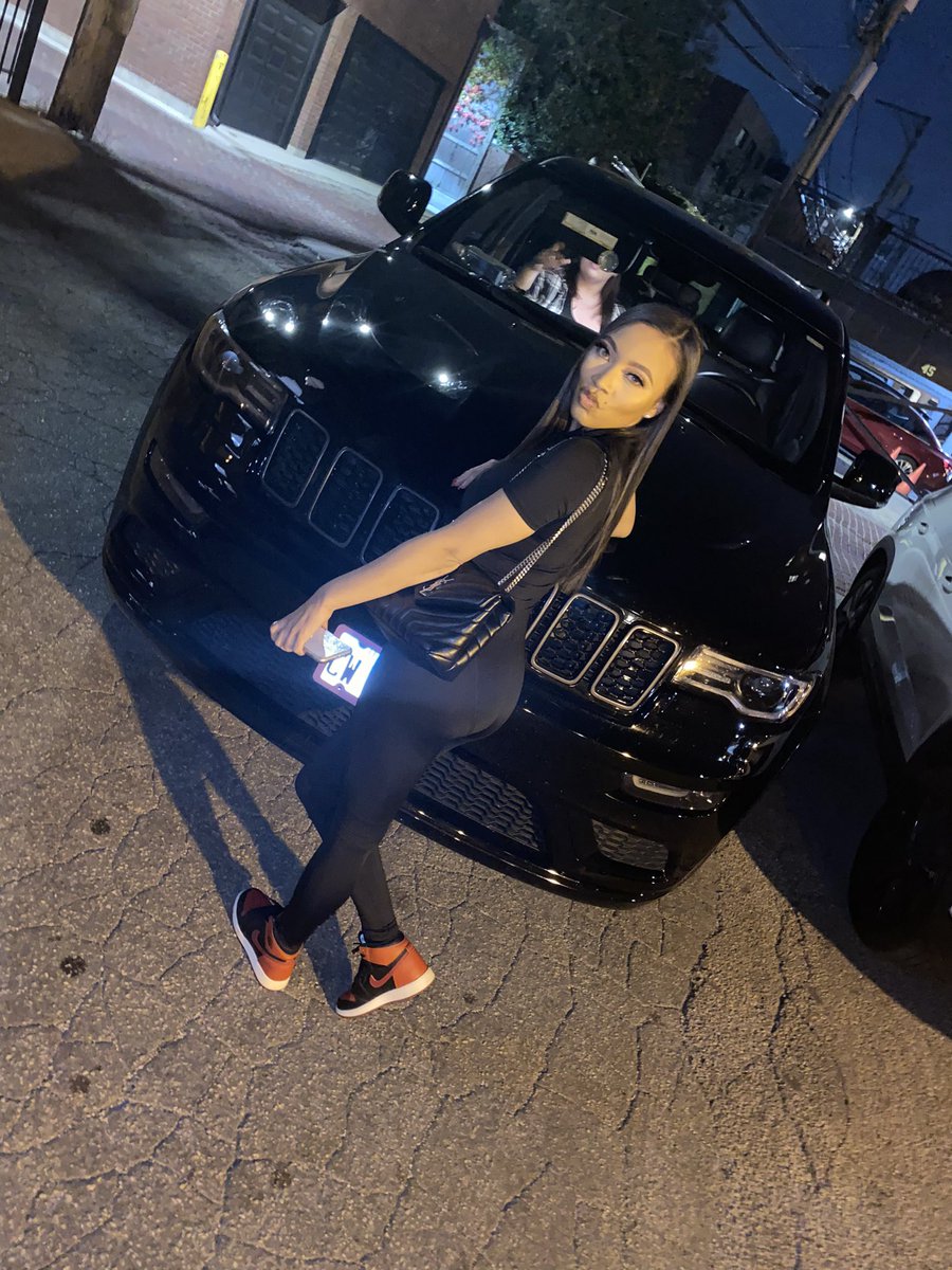 AlexisPickles's tweet photo. She got her ownnnn & she bad #Toosii2x https://t.co/o2xVA2yPpr