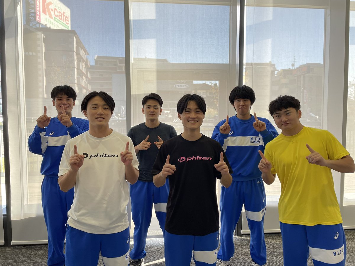 ktdvb27's tweet photo. 昨日の秋リーグをもって、4年生の山下が引退します。キャプテンとして最後まで活躍しました。
この4年間の経験を活かして、今後の活躍に期待したいところです。
4年間お疲れ様でした。
#根来もお疲れ様でした https://t.co/agGIWqc1cf