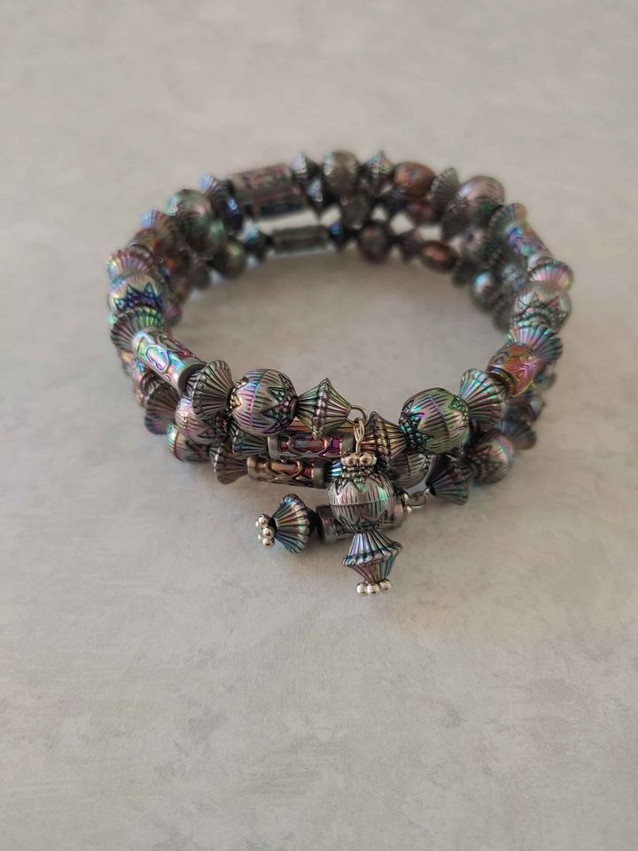 DlovCreations's tweet photo. Rainbow Stack Bracelet https://t.co/usfgOv9ZyF #handmade #handmadehour #CraftHour #craftychaching #CraftBizParty #stackbracelet #giftideas #giftforher #jewelrymaking #forsale https://t.co/C23ei87wLp