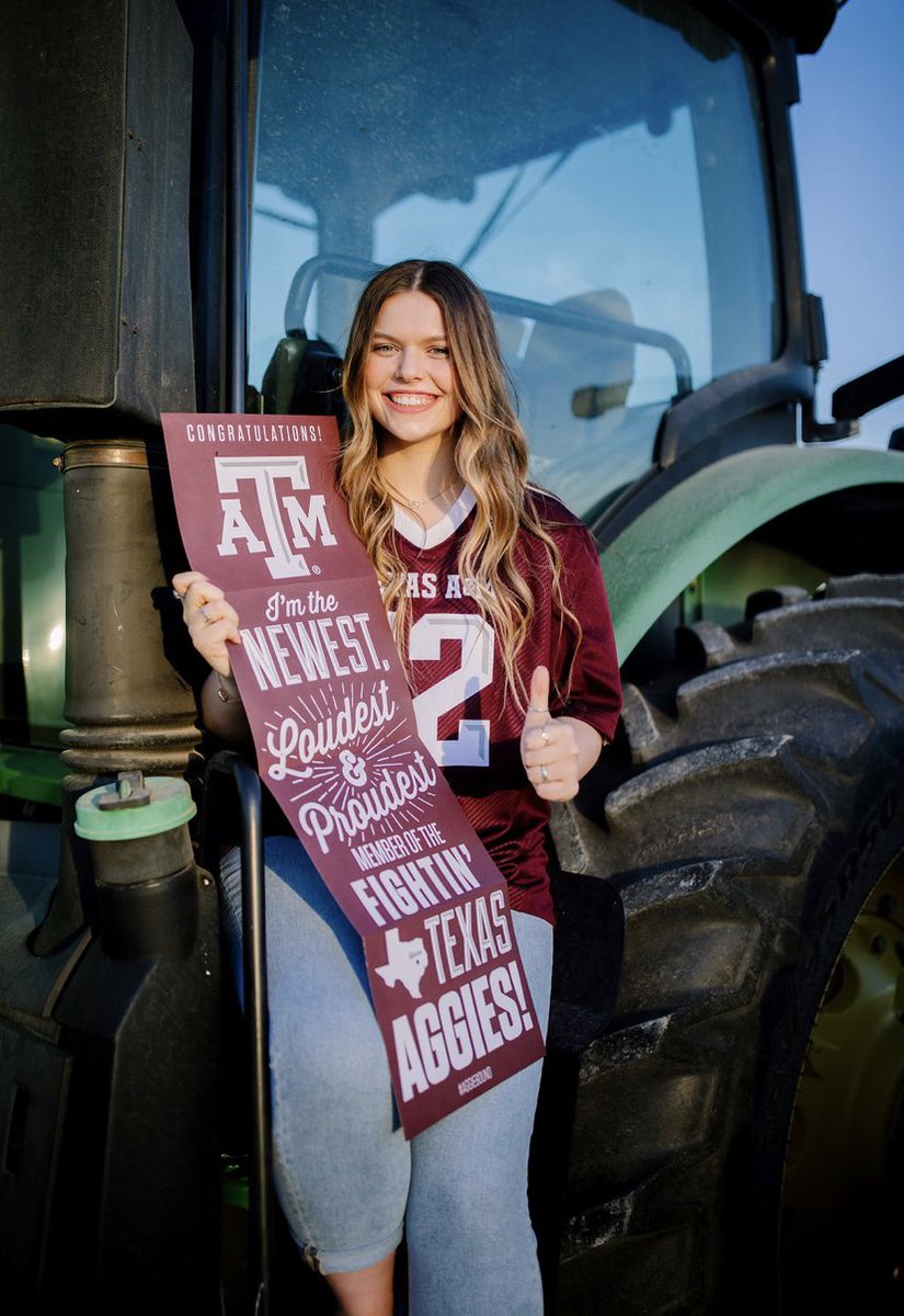 heyyyitzsyd's tweet photo. F A R M E R S  F I G H T @TAMU @tamu2026 @Aggiebound https://t.co/4rUCHFyPAE