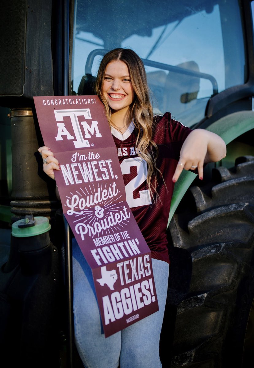 heyyyitzsyd's tweet photo. F A R M E R S  F I G H T @TAMU @tamu2026 @Aggiebound https://t.co/4rUCHFyPAE