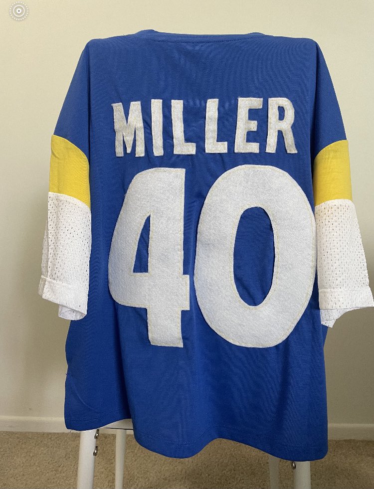 brindge's tweet photo. My daughter, a Broncos fan living in LA, fashioned her own @VonMiller jersey to wear at the Rams game tonight. @NFL @RamsNFL https://t.co/lXWJLx9Cwk