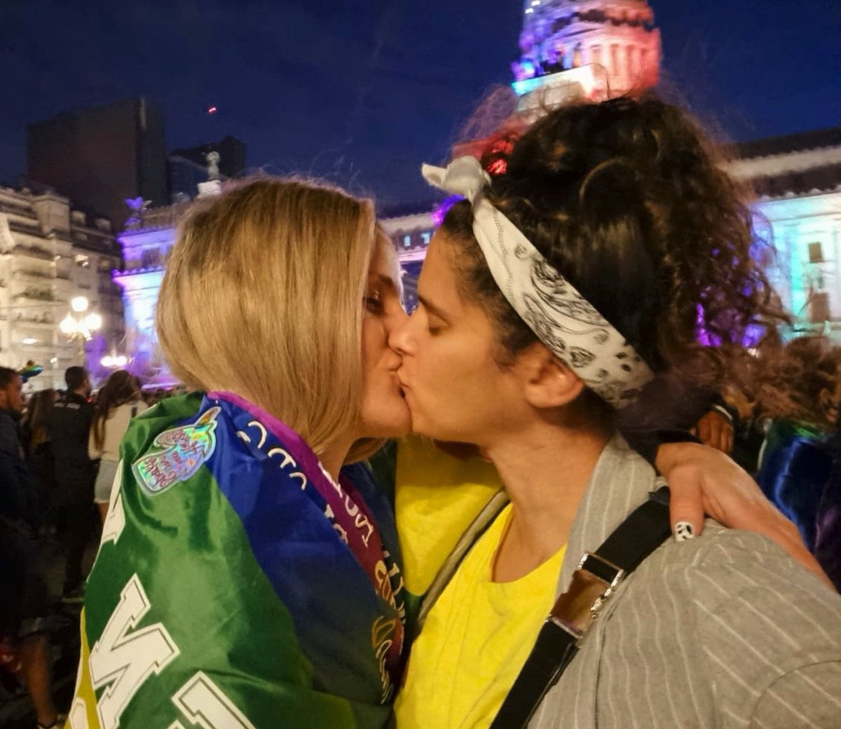 ValentinaGod's tweet image. 6ta marcha con vos 🏳️‍🌈 luchando siempre de la mano. nos amo. #Orgullo2021 #MarchaDelOrgullo