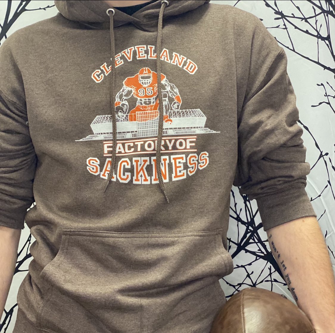 mistakes_ohio's tweet photo. NOW KNOWN AS THE FACTORY OF SACKNESS 🏈🦴💪🏻 https://t.co/X5tnwlexER #FreeShipping #Myles #FactoryofSackness https://t.co/kF3u772tBL