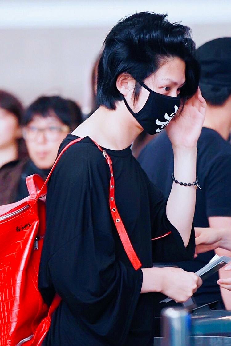 95HWALION's tweet photo. ⠀
⠀
❪ 𝒏 𝒂 𝒓 𝒄 𝒊 𝒔 𝒔 𝒊 𝒔 𝒕 ❫ : come on ɑnd gıve us ɑ 𝑘𝑖𝑠𝑠 ˖ c’mon leᴛ’s hɑve some 𝐟𝐮𝐧 ɯıᴛh ıᴛ ⋯— ᴛhıs sh*ᴛ ıs kındɑ sɯeeᴛ.
⠀⠀ ⠀⠀⠀⠀⠀#smsunday https://t.co/irQHj48pke