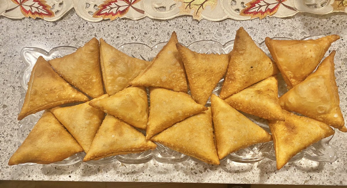 SMerjanah's tweet photo. I made Samosak for #ACRBakeAnythingChallenge Itโs a pastry filled with cheese, olives and thyme ๐ ๐ธ๐พ #ACR2021 https://t.co/Ngo8cIhx1e