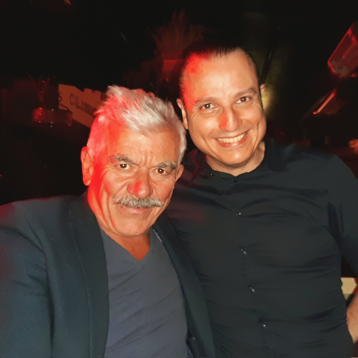 ScribasD's tweet photo. Με τον ηθοποιό Γιώργο Γιαννόπουλο, σε μια αναπάντεχη συνάντηση στη #Λευκωσία.

#Greece #Cyprus #Nicosia #Nightlife #PhotoOfTheNight #PicOfTheNight #GreekTheatre #GreekTheater #GreekCinema #GreekTV #Showbiz #Culture #Art #ArtLovers #Actors #GreekActors #Κύπρος #Ελλάδα #Πολιτισμός https://t.co/zp5FBOc0gX
