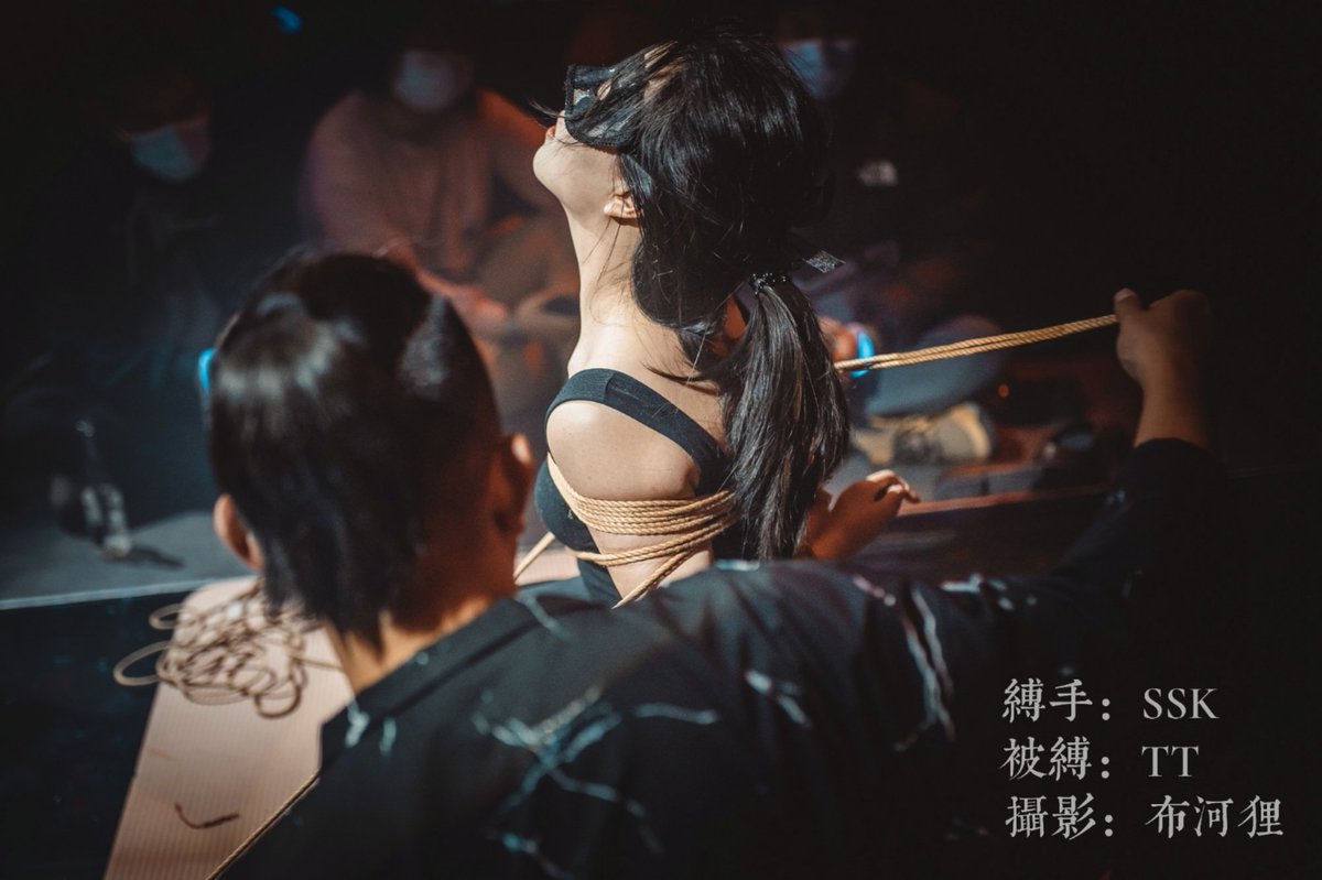 TTstina_'s tweet photo. 主办：密仙儿 @mixianer01 ，网友老杨
缚手：SSK @SSK_Shibari
摄影：布河狸 @Unreasonable920 https://t.co/2mdOpuOEAd