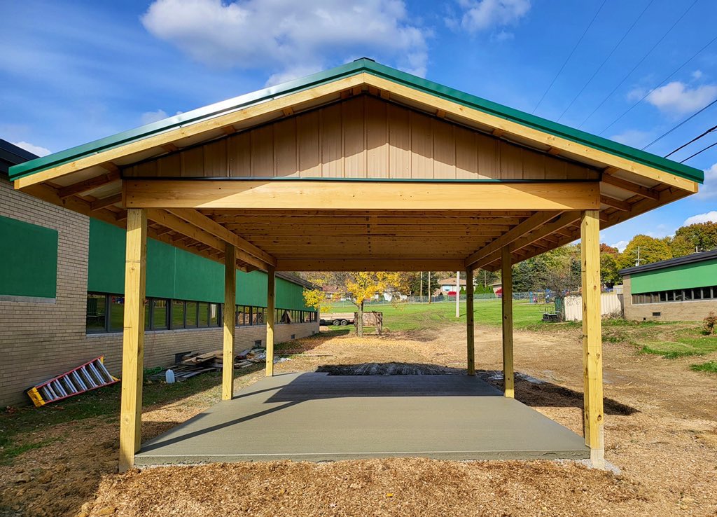 IndianaAreaSD's tweet photo. Our crew has been hard at work! Check out the pavilion! Our students have an amazing covered space for outdoor learning in all weather!Thanks Mr. Moran, Mr. Manning, Mr. Smith, Mr. Airhart &amp; our whole BF community! Your support is truly appreciated! 💚THANK YOU!#proudBFprincipal https://t.co/B8e0w5WIdf