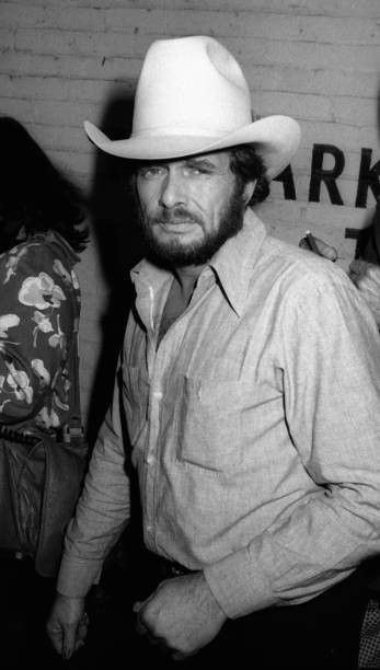 obrienmaggie17's tweet photo. Happy #merlemonday Everyone! https://t.co/N0vkbFVhQS
