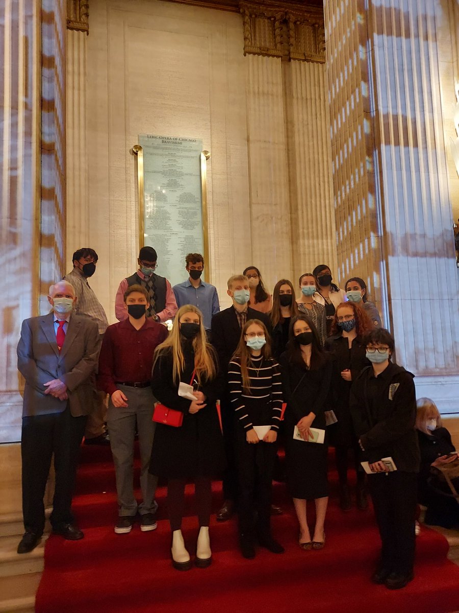 HerrProfHiggins's tweet image. Einfach Genial at #zauberflöte @LyricOpera many 1st time attendees were bitten by the opera bug tonight from @PrairieRidgeHS #prexperience #learngerman @SKochPR @Kevin_Koeppen @AATGOnline