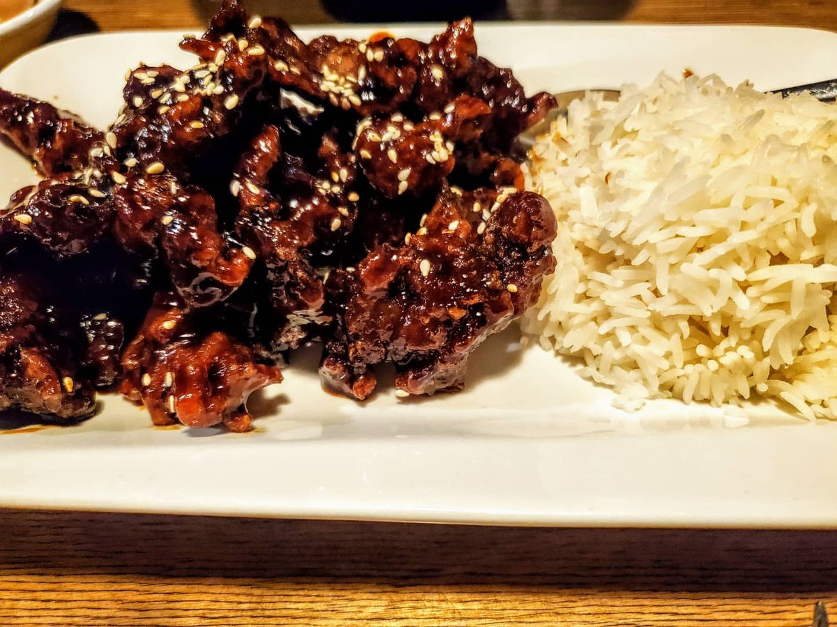 erikk292mke's tweet photo. Impromptu #SundayFunday Dinner at #momomeemke. #AAPI #SupportAAPI #VisitMKE https://t.co/NNGGqy6NzY