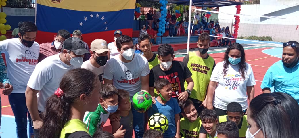 ParroquiaPsuv's tweet photo. @juventudpsvccs  @JuventudPSUV  @nicmaduroguerra @GraterolMlb  desde el Polideportivo Mariano Montilla Juventud de Catia Activa!!

JPSUV PQ SUCRE 

¡¡V E N C E R E M O S!!

#CaracasTieneConQué

@gestionperfecta https://t.co/SOAz8PbUSW