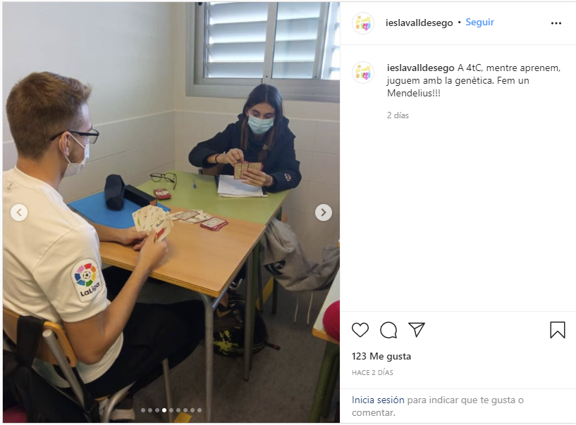 _Mendelius's tweet photo. Nos comparten esta fotografía del IG de los compañeros del IES Vall de Segó jugando a #Mendelius 😍😎🧬#seriousgames https://t.co/eqIi0AWfAT