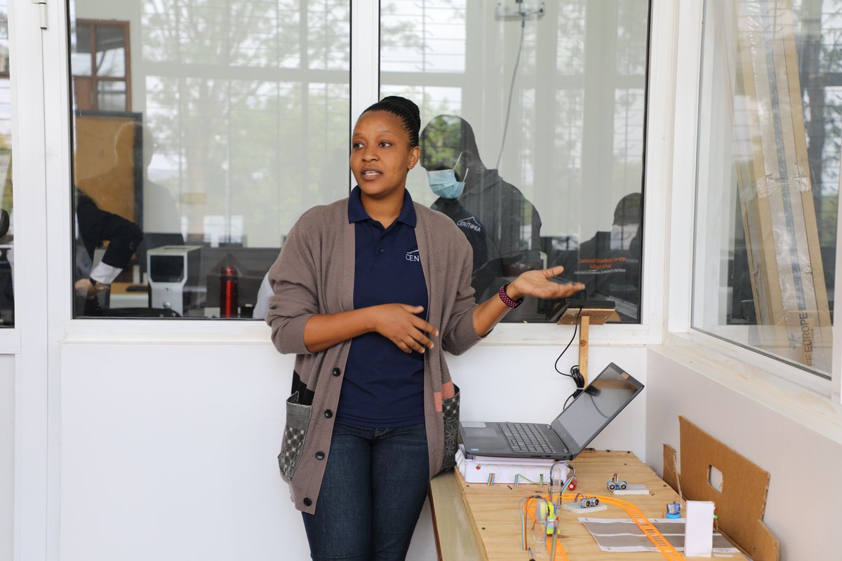 EaCenit's tweet photo. Our EMoS students are well equipped with skills to demonstrate innovative solutions on addressing industrial and societal challenges. Don’t plan to miss this great opportunity, apply for a fully funded Master’s programme in EMoS.
📢7 Days left to close the application https://t.co/dQgHbheqXX