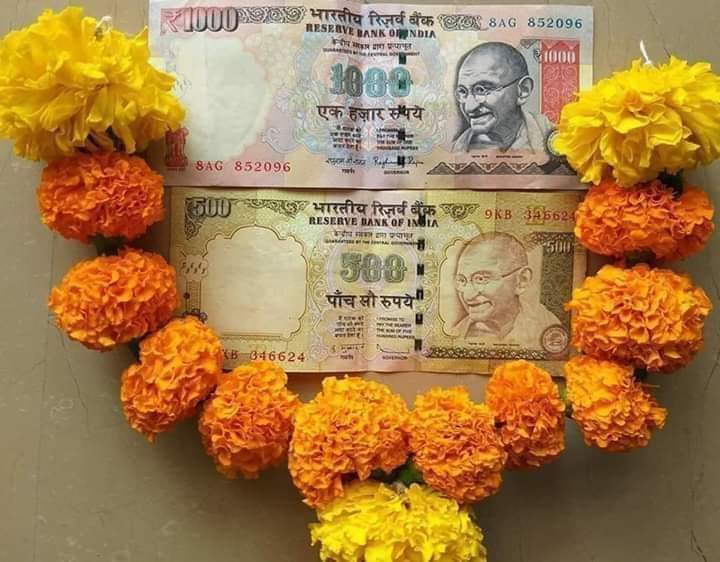 RahbarShafaat's tweet photo. Five years of Financial #Emergency
Five years of Economic #disaster
We are still suffering today. #Demonetisation #5yrsofdemonetisation
Never forget. Never forgive.
#DemonetisationDisaster 
#Demonetisation 
#Black_Day_Indian_Economy https://t.co/OfnC6QfIvq
