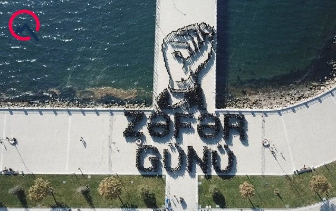 Möhtəşəm Zəfər Günü fləşmobu

#VictoryDayinAzerbaijan