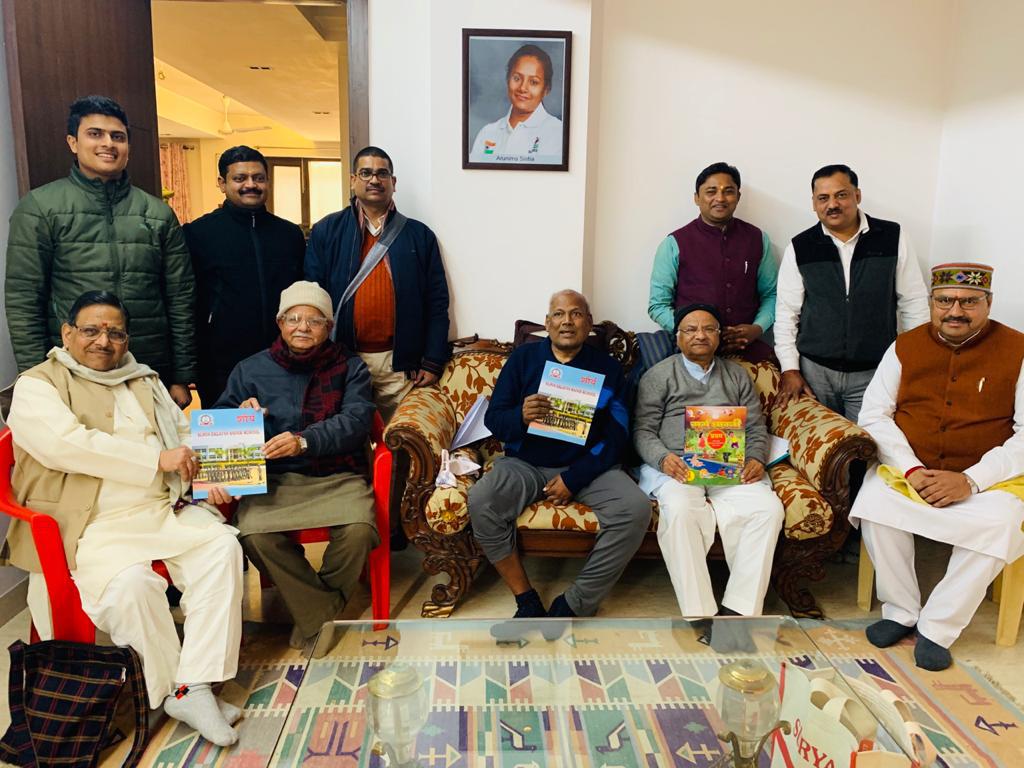loddwoldimot's tweet photo. एक कक्षा एक किताब ONE CLASS - ONE BOOK
#suryabharti
#सूर्यभारती
#PadmashriJaiprakashji https://t.co/dbiMXjcL7k