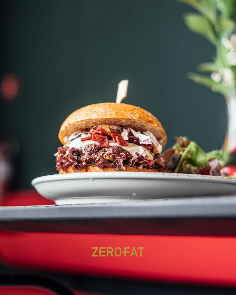 Zerofatae's tweet photo. Burger of the day alert! ⚠️⚠️⚠️ 546.8 Kcal

البرجر لما يكون صحي يصير ألذ!

#zerofatae https://t.co/Bmf779nj0p